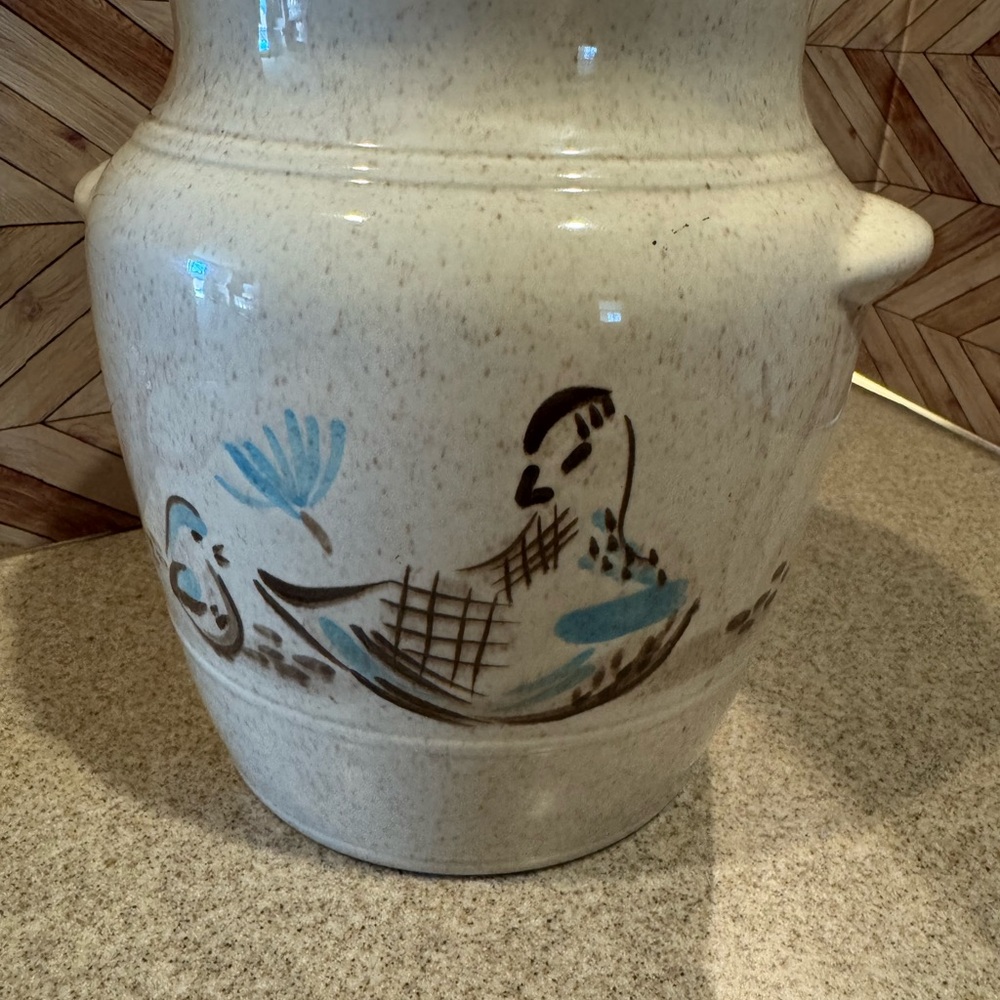 Red Wing Bob White Quail Bird cookie jar with mismatched lid - Picture 2 of 12